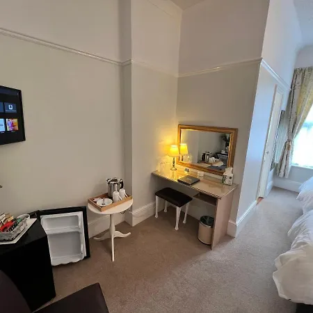 Bed and breakfast Birkdale 4*