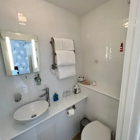 Bed and breakfast Birkdale 4*