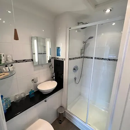 Bed and breakfast Birkdale 4*