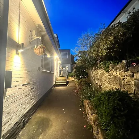 Birkdale Bed and breakfast 4*