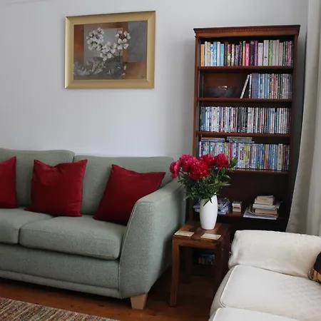 Spring Gardens, 4-bedroom Seaside Family Shanklin