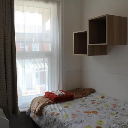 Spring Gardens, 4-bedroom Seaside Family