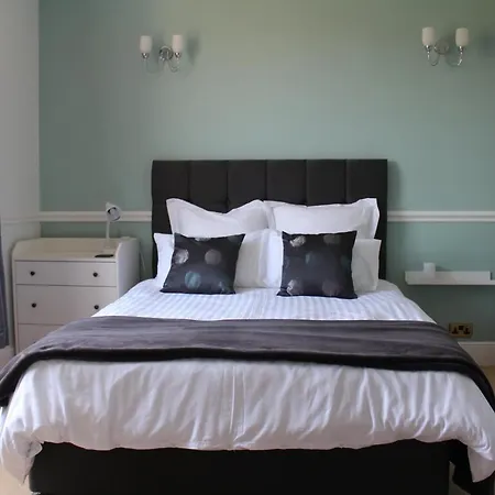Spring Gardens, 4-bedroom Seaside Family