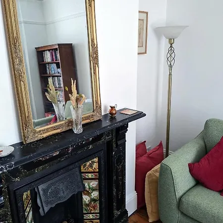 Spring Gardens, 4-bedroom Seaside Family *