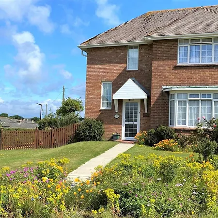 2 Bed In Ic004 Shanklin