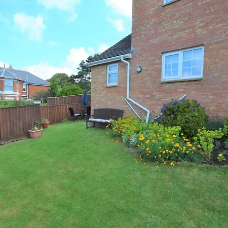 2 Bed In Ic004 Shanklin