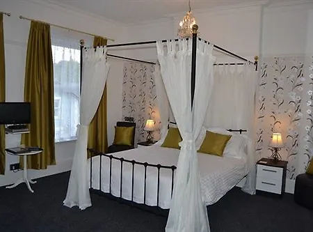 Bed and breakfast Birkdale 4*