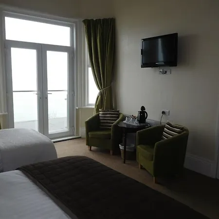 Guest house The Cliff Hall