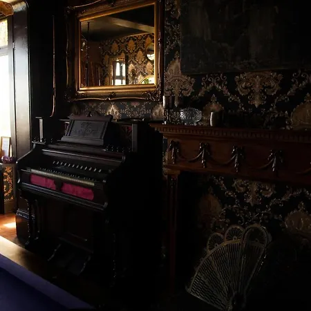 The Nightingale Mansion - Smart Hotel