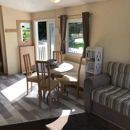 Accessible Wheelchair Friendly Caravan, Lg24, Shanklin, Isle Of Wight * Shanklin