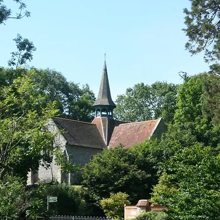 Manor *