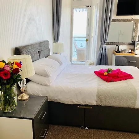 Mentone Hotel 3*
