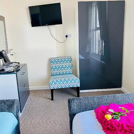 Mentone Hotel