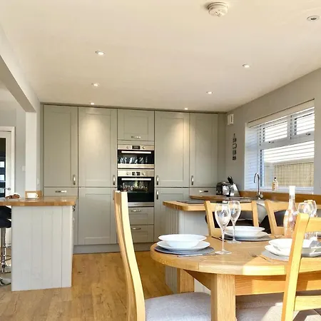Holiday home 16 Beatrice Avenue Shanklin