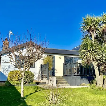 16 Beatrice Avenue