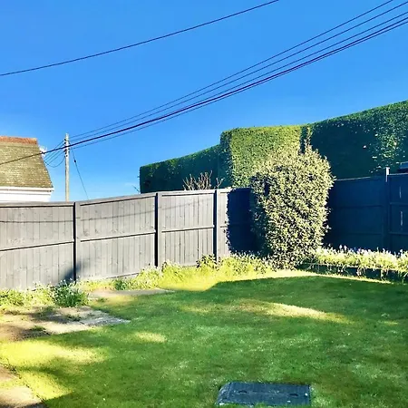 Holiday home 16 Beatrice Avenue