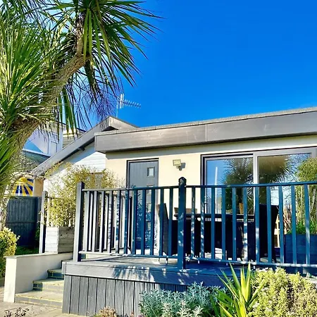16 Beatrice Avenue Holiday home Shanklin