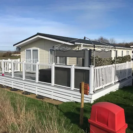 2 Bedroom Lodge, Og30, Shanklin, Isle Of Wight