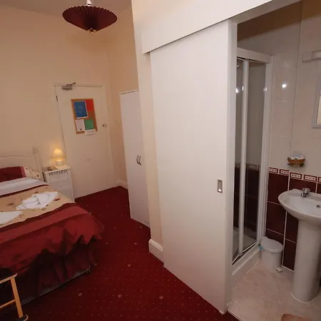 Roseberry Hotel
