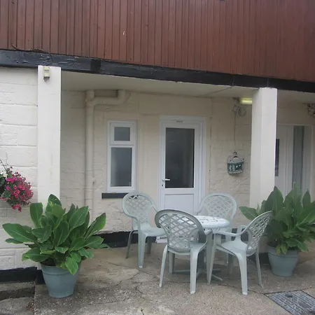 Roseberry Hotel