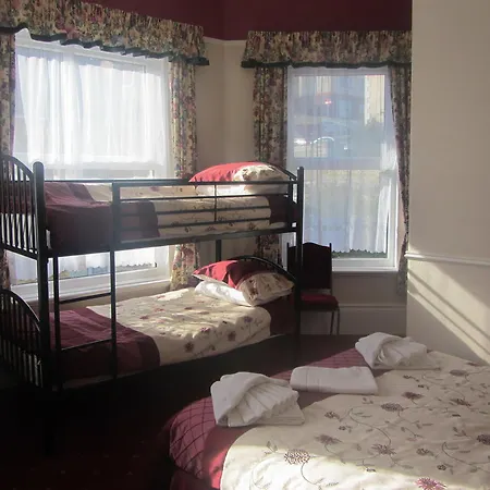 Roseberry Hotel
