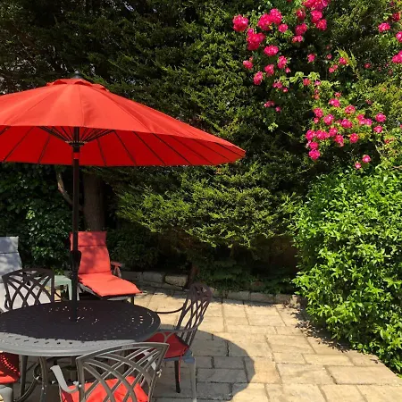 Little Gem With Private Hot Tub - Up To 25 Percent Off Ferry Apartment