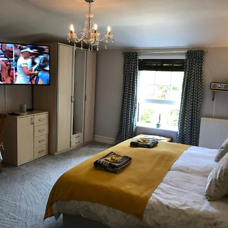 Little Gem With Private Hot Tub - Up To 25 Percent Off Ferry * Shanklin