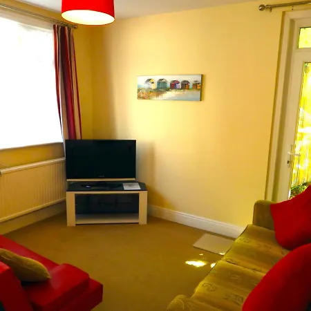 Apartment Pink Beach Holiday Shanklin