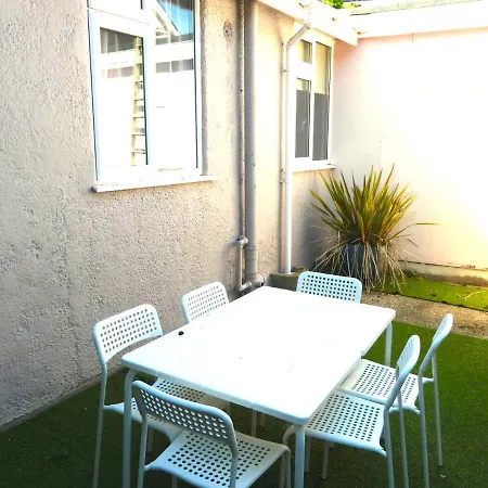 Pink Beach Holiday Apartment