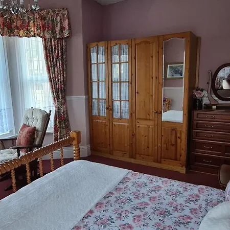 Beach Cottage Apartment Shanklin