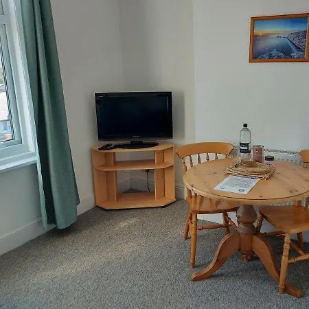 Summerhill Apartment *
