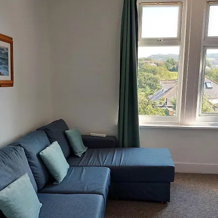 Summerhill Apartment Shanklin