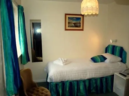 Hotel Melbourne Ardenlea 3*