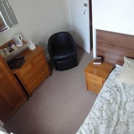 Brooke House 4*