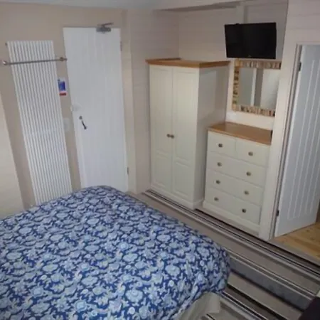 Casa de hóspedes Brooke House 4*