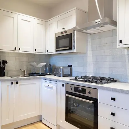 Luccombe Apartamento *