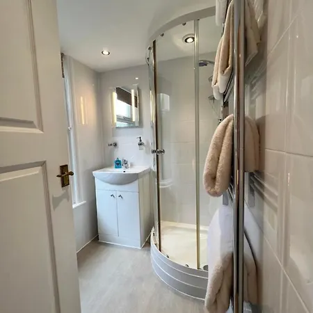 Birkdale Bed & Breakfast