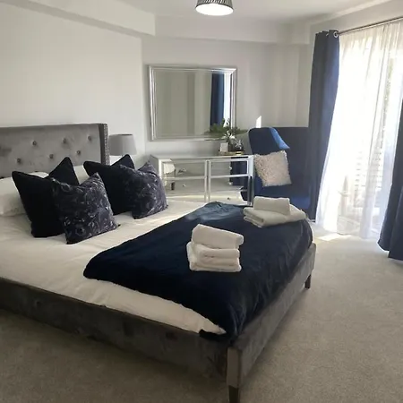 The Bay House , Apartment *