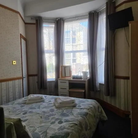Guest house The Parkway *