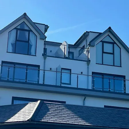 Bayvue & 7, The Bay House Apartment
