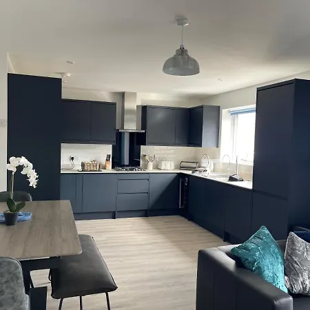 Bayvue & 7, The Bay House Apartment *