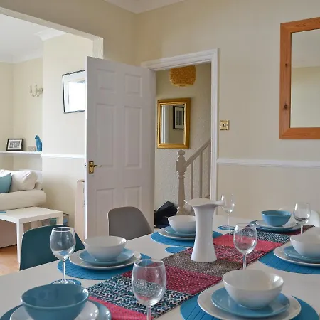 Holiday home Chine Bluff