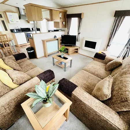 Apartment 2 Bedroom Caravan Lg39, Shanklin, Isle Of Wight *