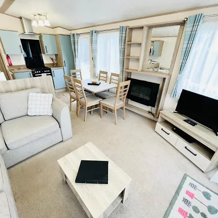 Apartment Luxury 2 Bedroom Caravan Mc35, Shanklin, Isle Of Wight *