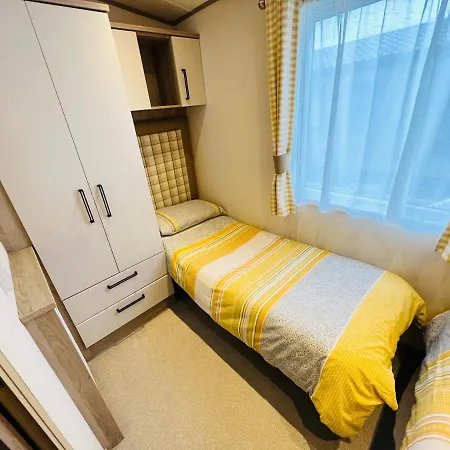 Apartment Luxury 2 Bedroom Caravan Mc35, Shanklin, Isle Of Wight Shanklin