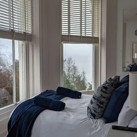 1 Bed - Sea View Apartment Shanklin