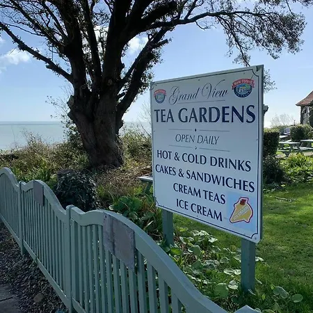 1 Bed - Sea View Apartment Shanklin