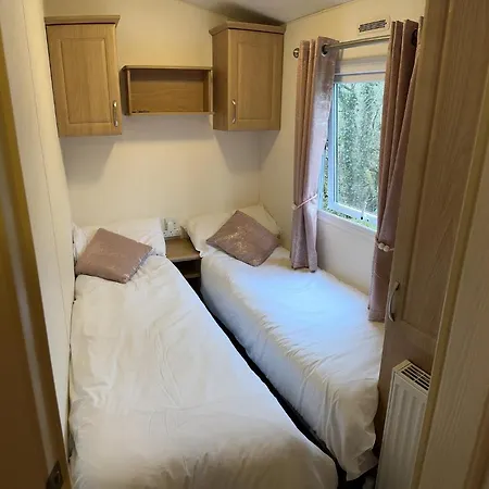 Deluxe Three Bedroom Caravan *