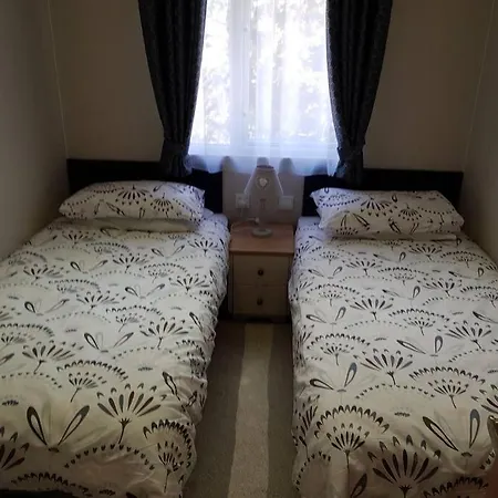 Luxurious 6 Berth In A Quiet Location Shanklin