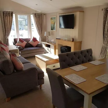 Luxurious 6 Berth In A Quiet Location Holiday home